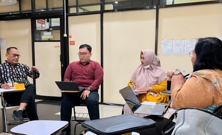 Peninjauan kurikulum dan VMTS Program Studi Manajemen UMPKU